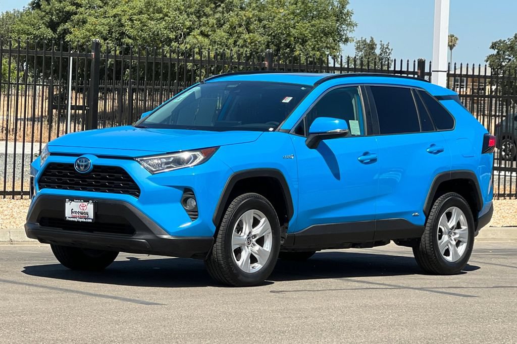 Certified 2021 Toyota RAV4 XLE w/ Convenience Package AWD/4WD image 10