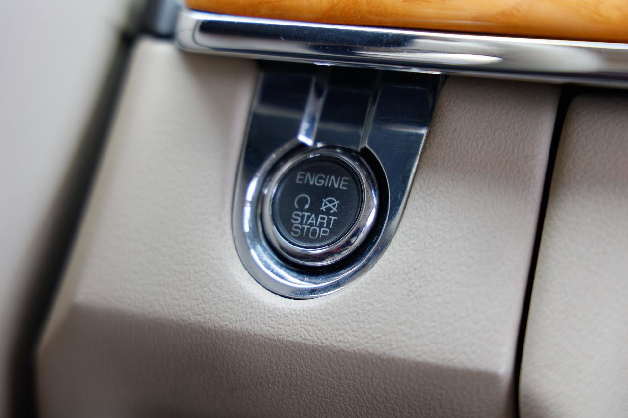 Used 2011 Lincoln MKS AWD w/ 102A Rapid Spec Order Code image 28