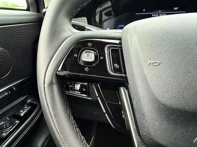 Used 2023 Lincoln Corsair FWD image 32
