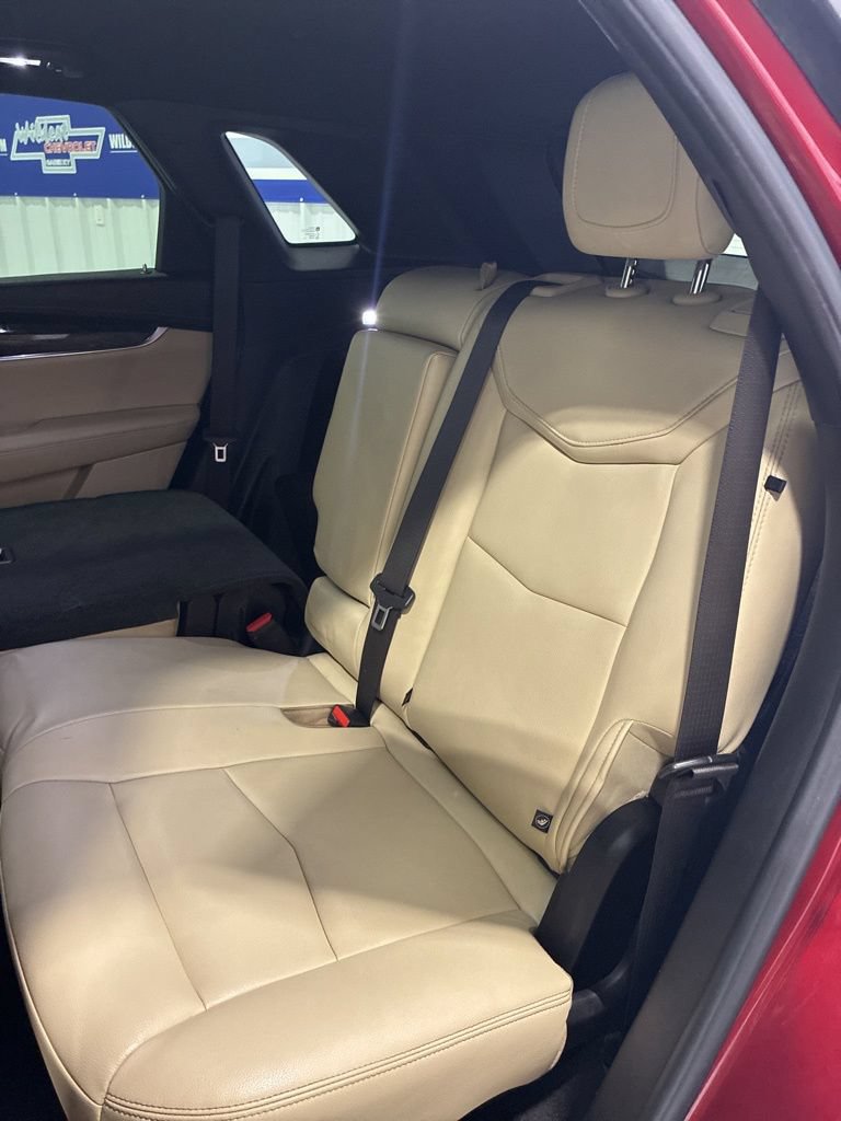 Used 2019 Cadillac XT5 FWD image 32