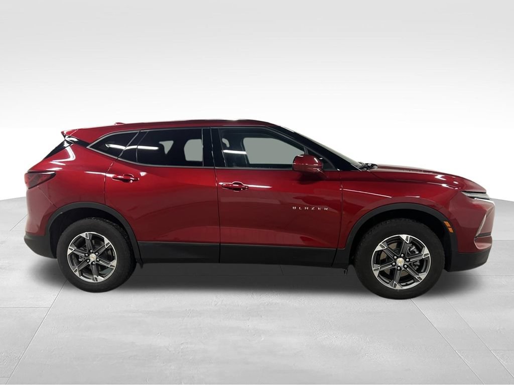 Certified 2025 Chevrolet Blazer LT AWD/4WD video 2