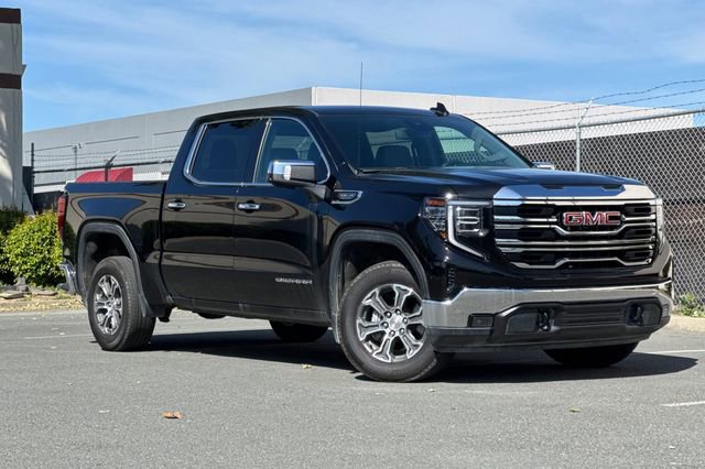 Used 2025 GMC Sierra 1500 SLT RWD image 2