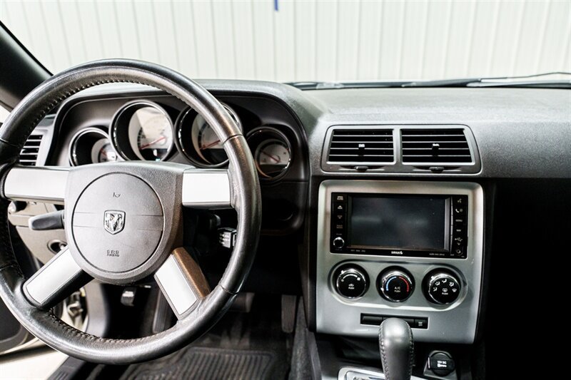 Used 2010 Dodge Challenger SE RWD image 14