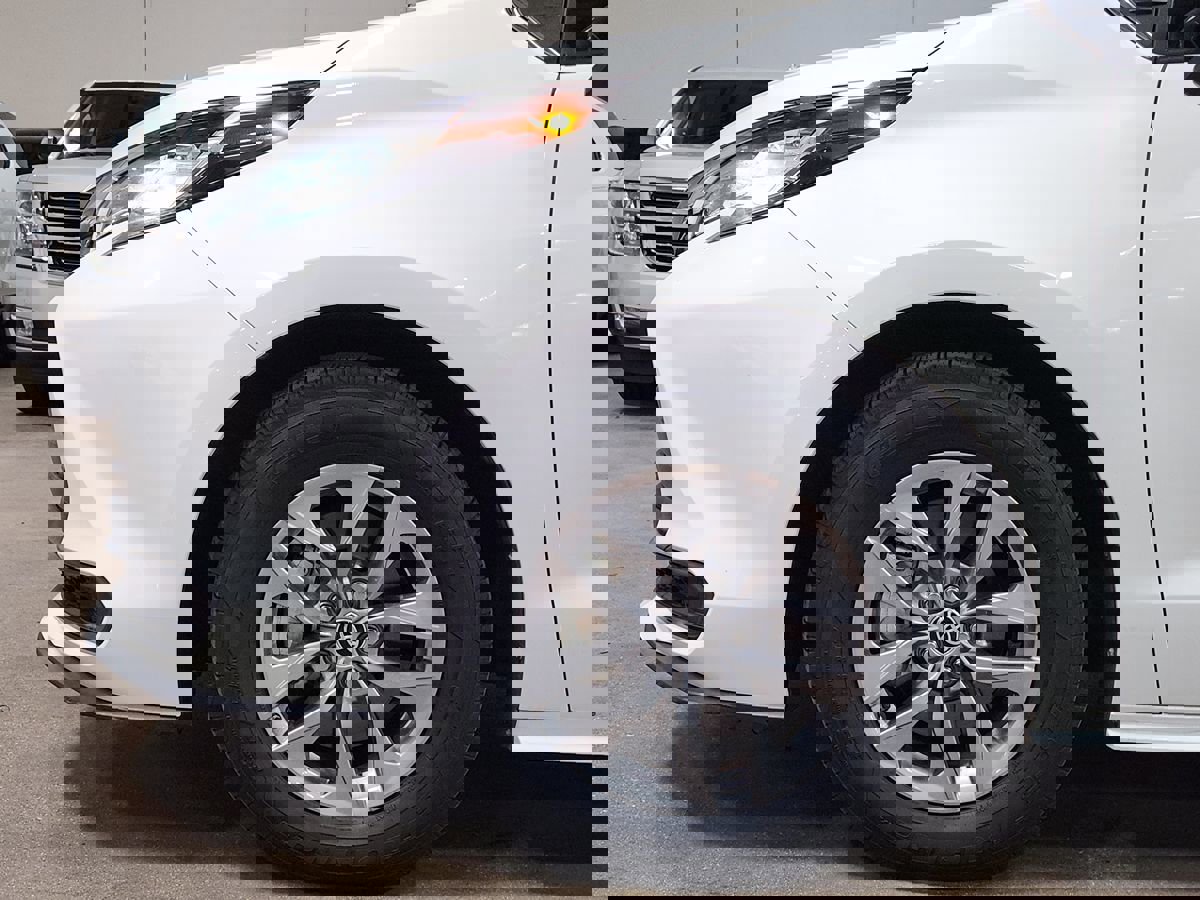 Used 2021 Toyota Sienna LE FWD image 5