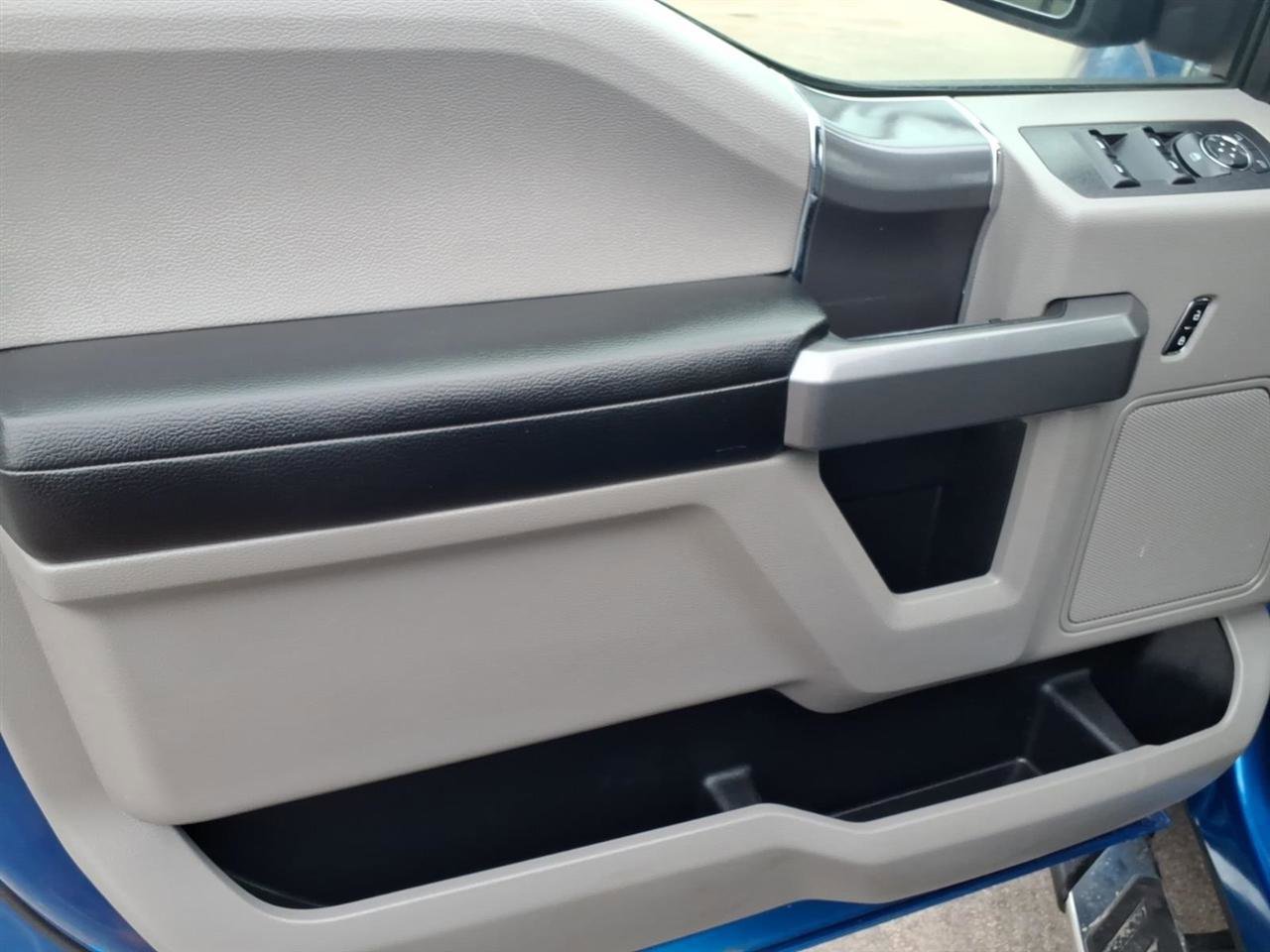 Used 2015 Ford F150 XLT w/ Equipment Group 302A Luxury image 9