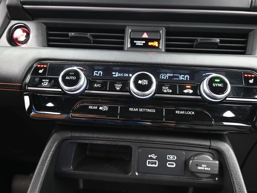 Used 2023 Honda Pilot TrailSport image 27