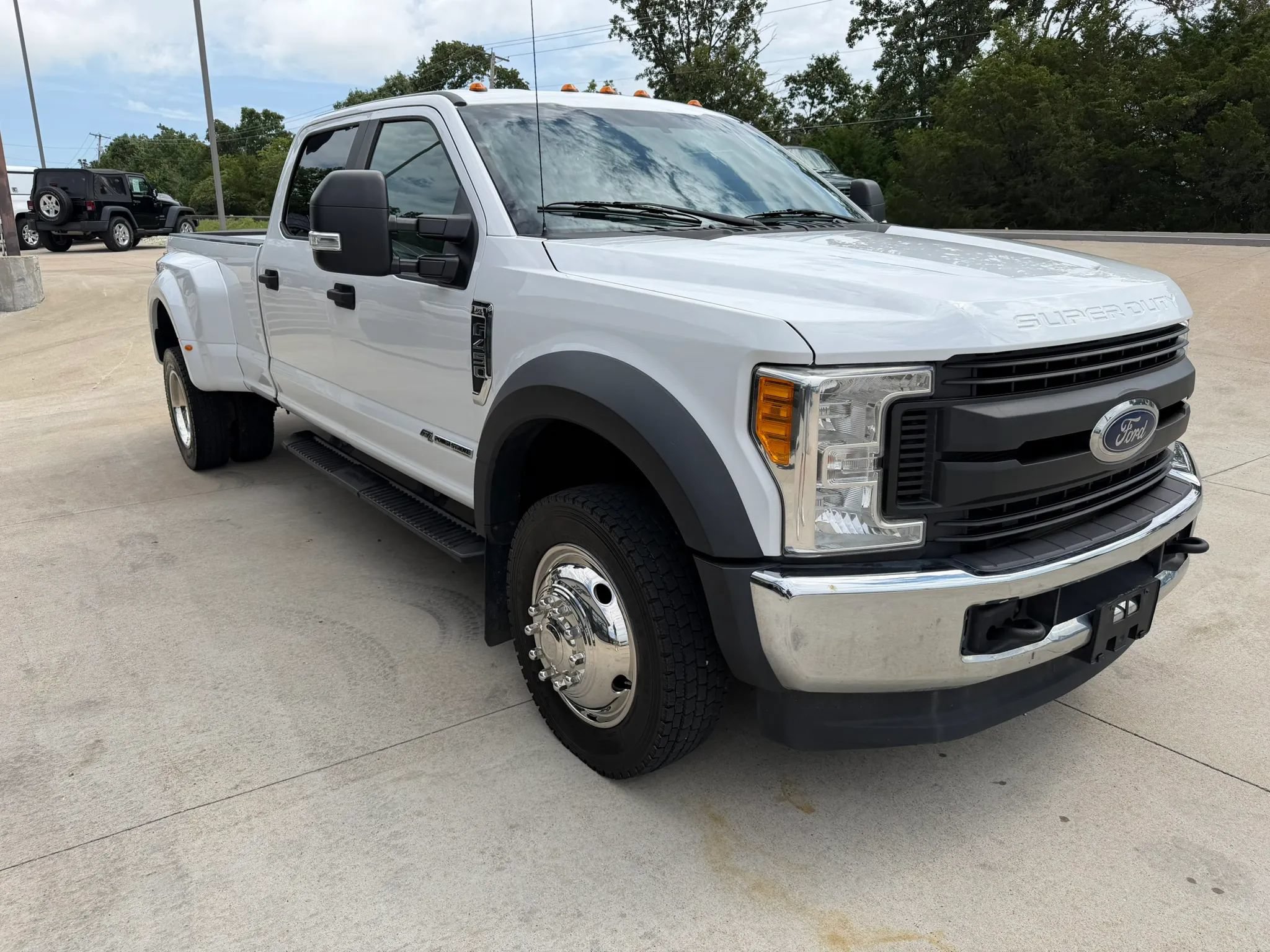 Used 2017 Ford F450 XL w/ Power Equipment Group AWD/4WD image 3