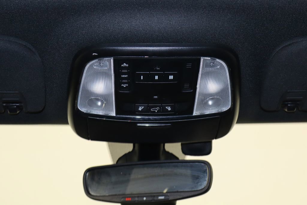 Used 2018 Dodge Durango R/T w/ Blacktop Package image 27