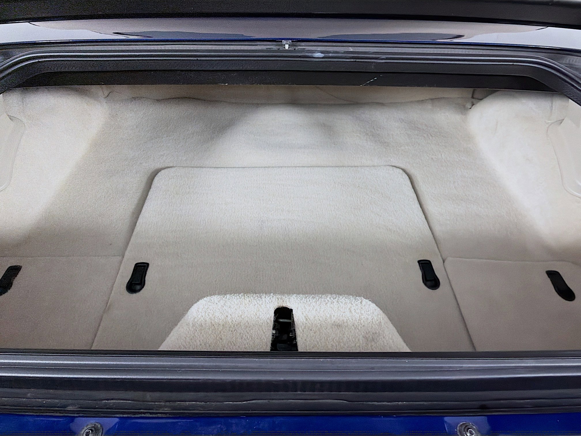 Used 2004 Chevrolet Corvette Convertible w/ Preferred Equipment Group image 23