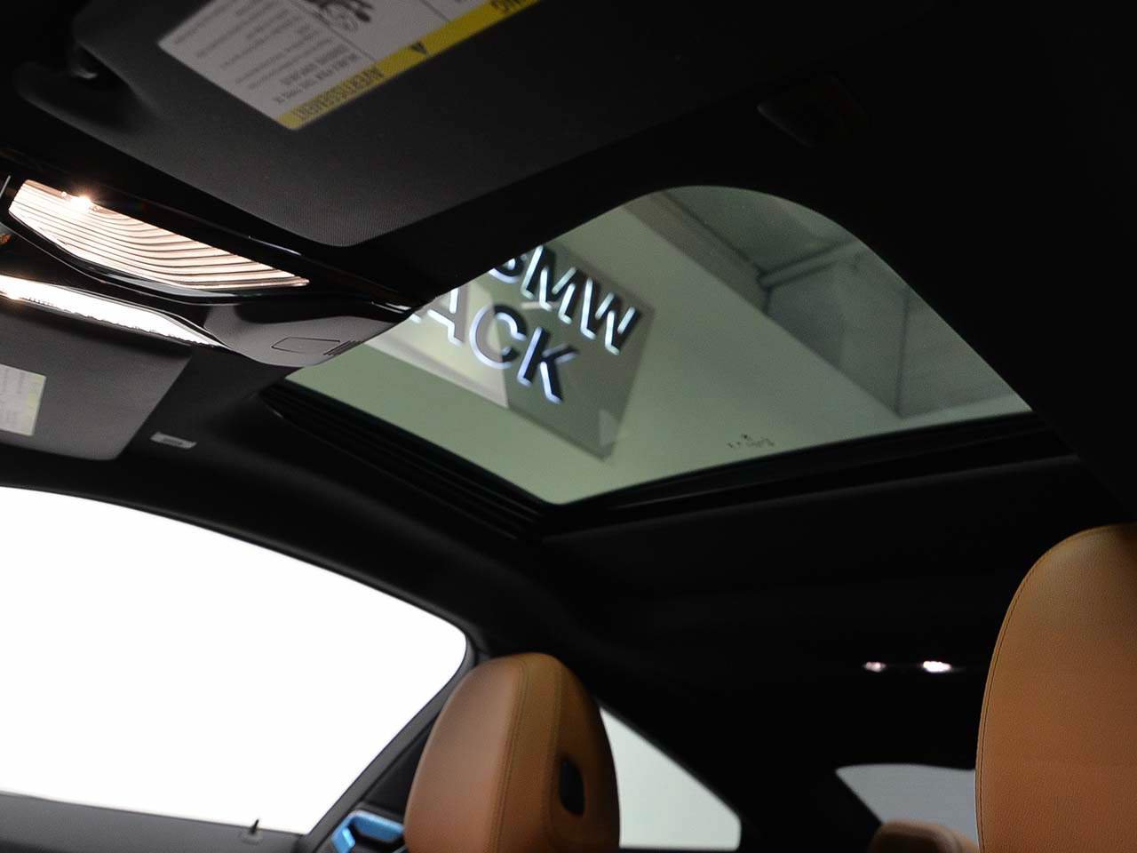Used 2025 BMW 430i Coupe w/ Convenience Package RWD image 7