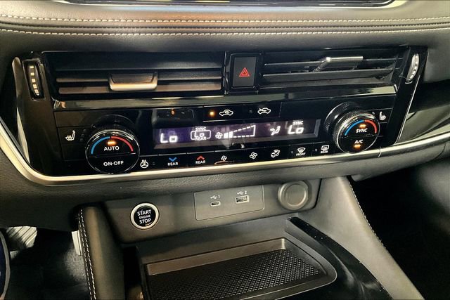 Used 2023 Nissan Rogue SL w/ SL Premium Package image 33