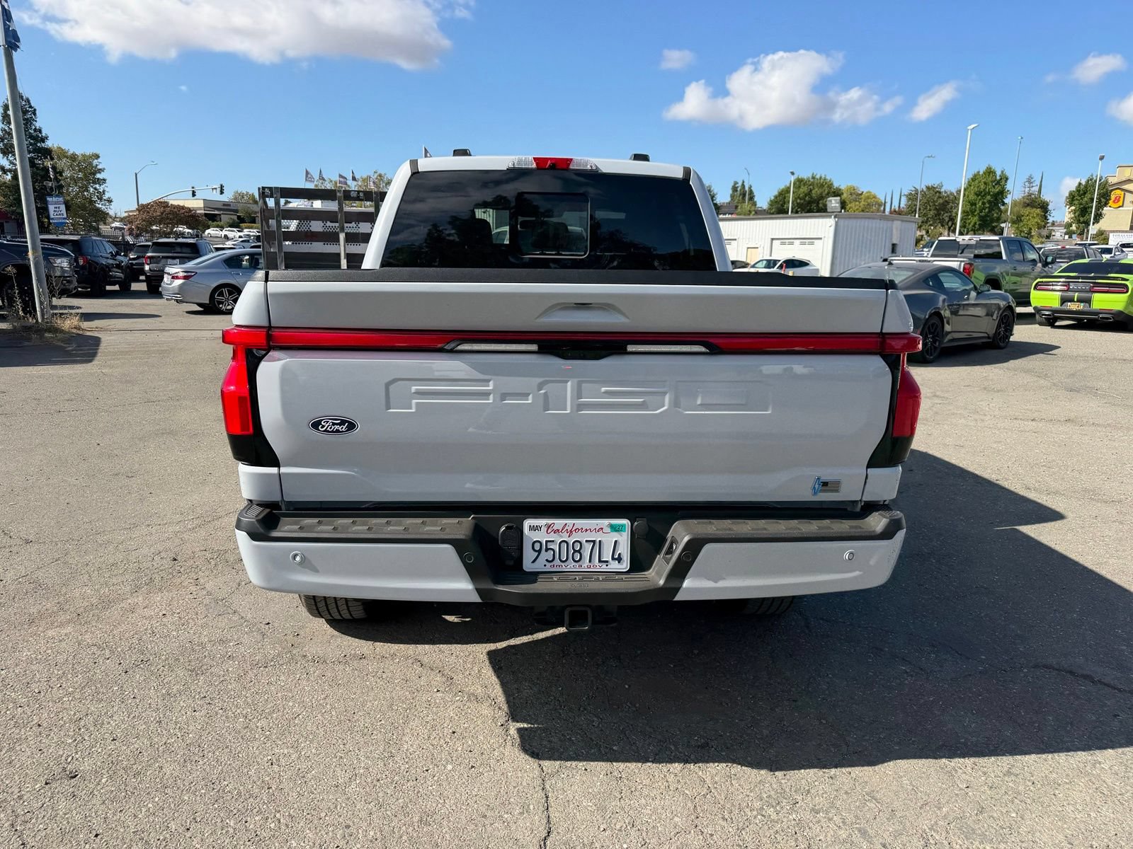 Used 2025 Ford F150 Lightning Lariat AWD/4WD image 4