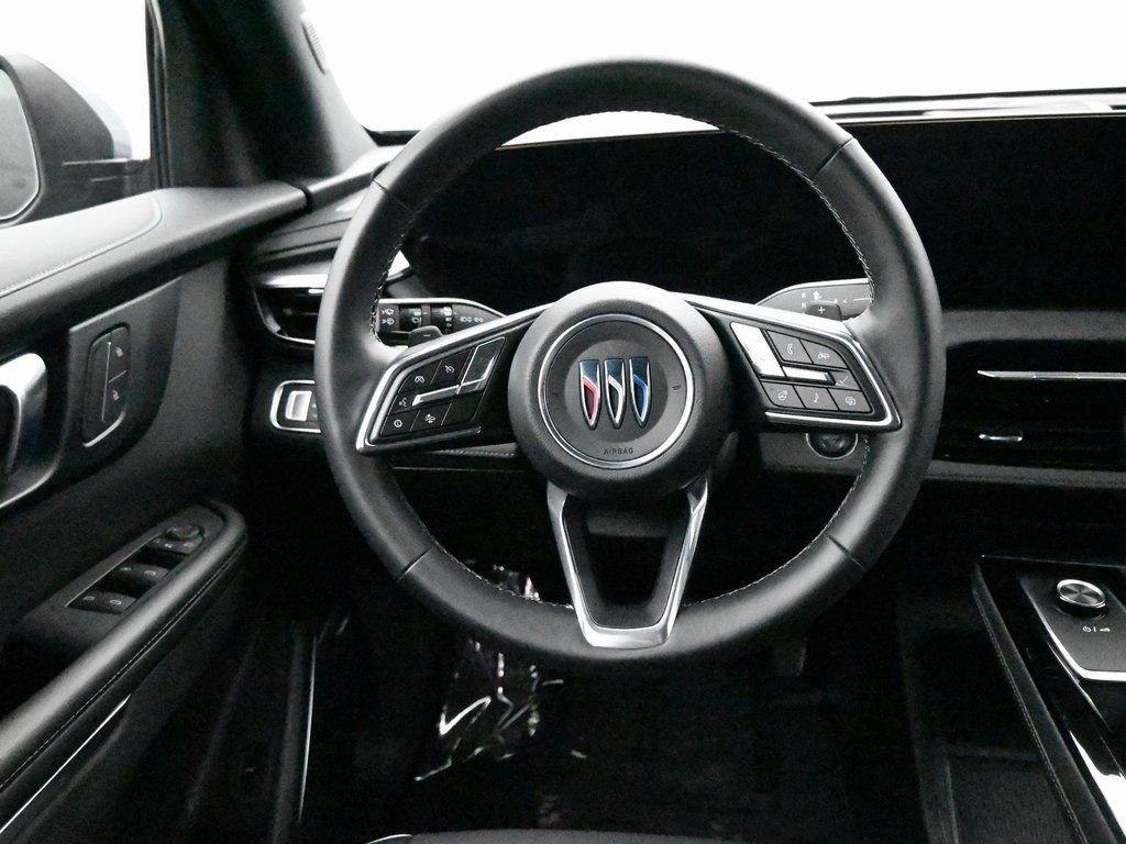 Used 2025 Buick Enclave Preferred AWD/4WD image 10