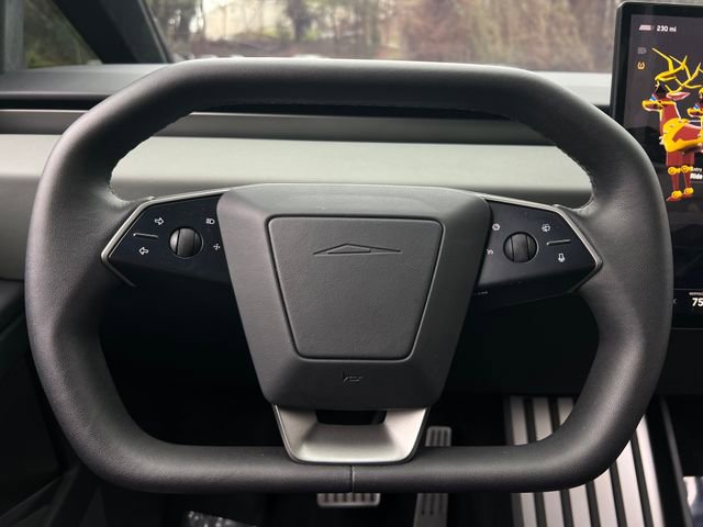 Used 2024 Tesla Cybertruck AWD Crew Cab image 27