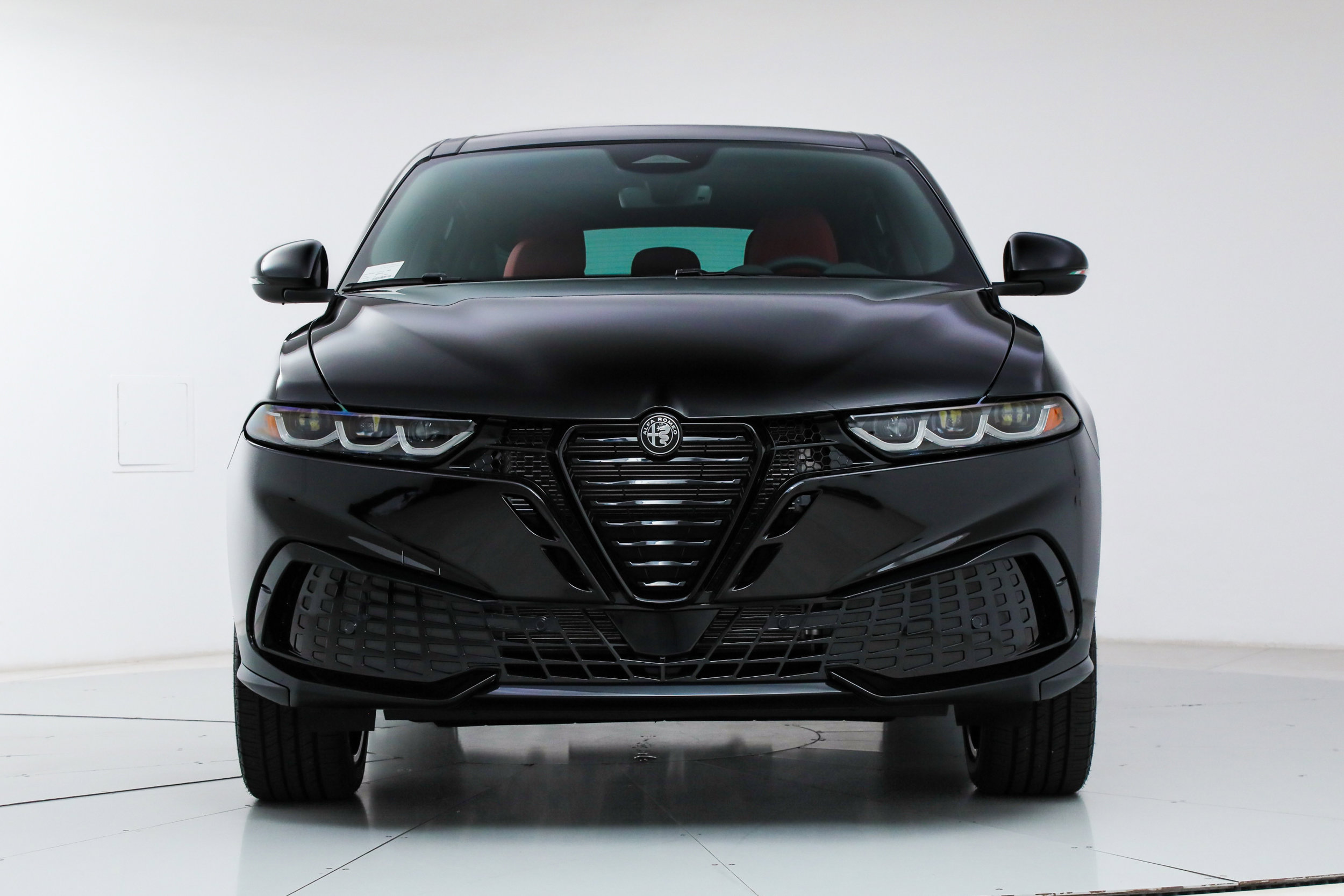 New 2026 Alfa Romeo Tonale Sprint w/ Red Premium Package image 8