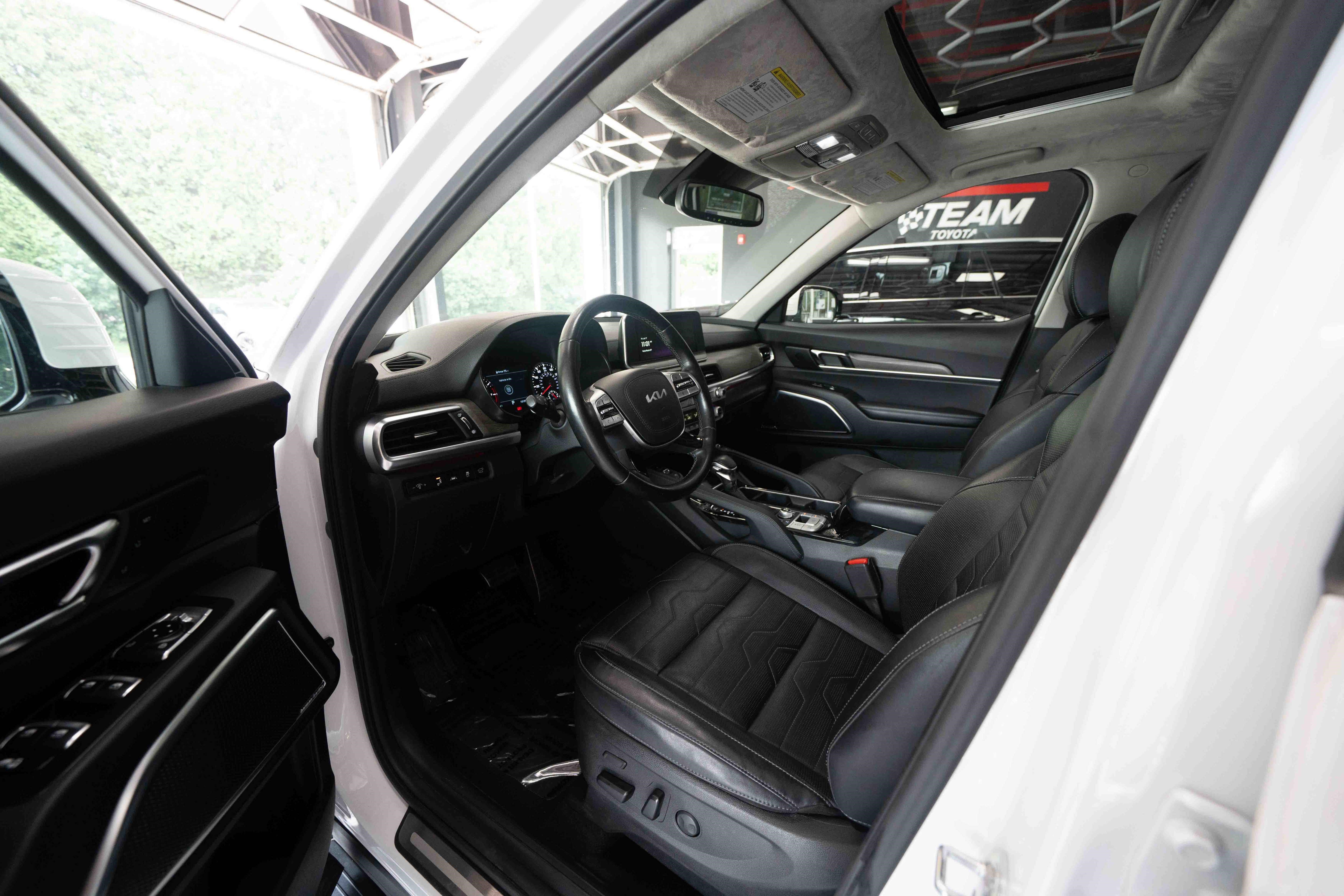 Used 2022 Kia Telluride SX w/ SX Prestige Package AWD/4WD image 8