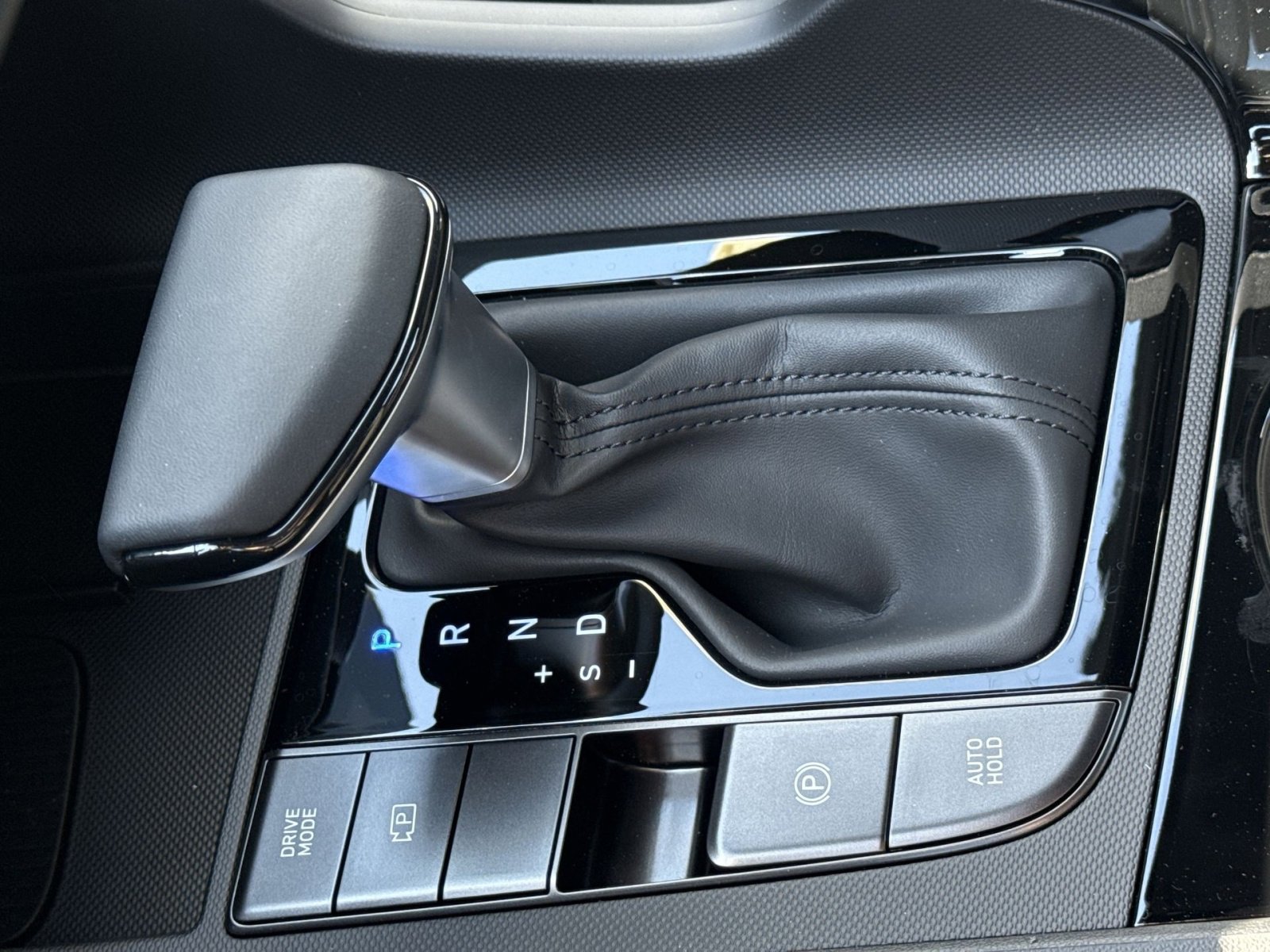 New 2025 Hyundai Elantra SEL w/ Cargo Package image 21