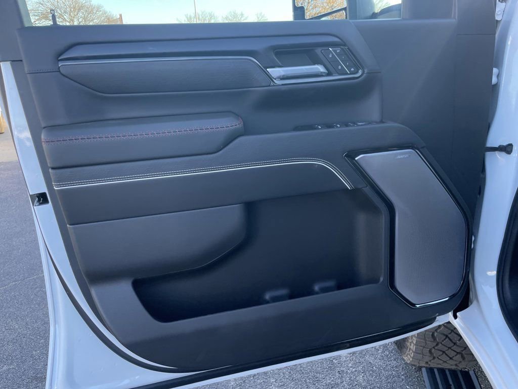 New 2026 GMC Sierra 2500 AT4X image 10