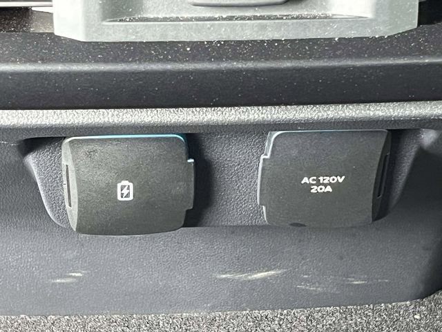 Certified 2025 Ford F150 Raptor AWD/4WD image 11