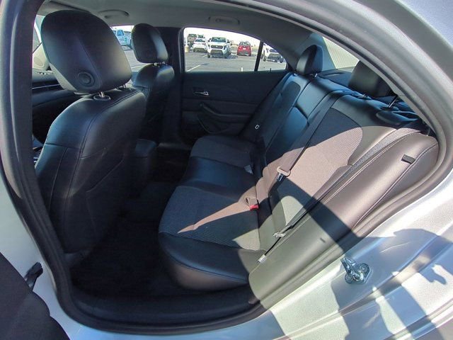 Used 2016 Chevrolet Malibu LT image 14