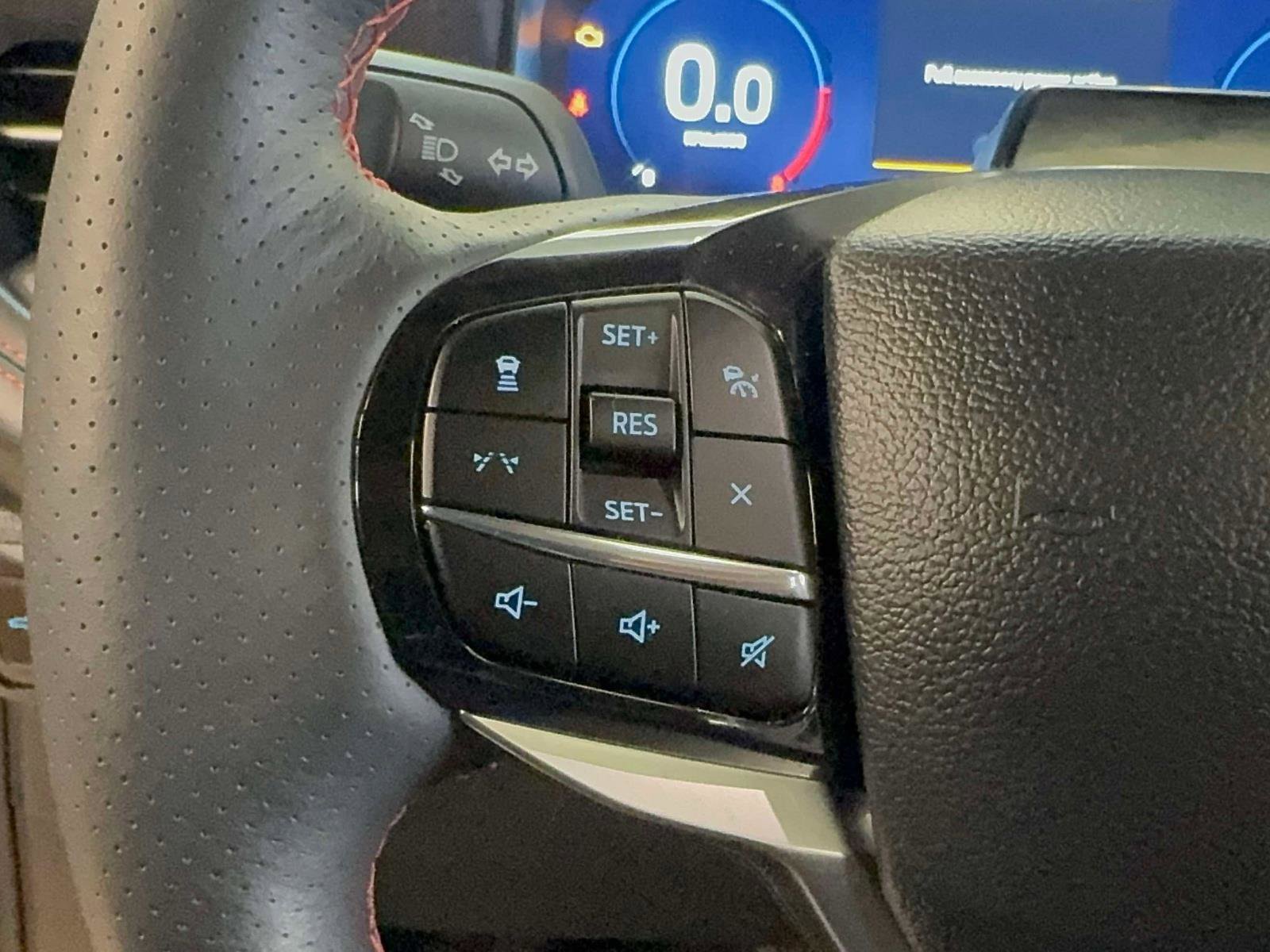 Certified 2026 Ford Explorer ST-Line w/ ST-Line Street Pack image 17