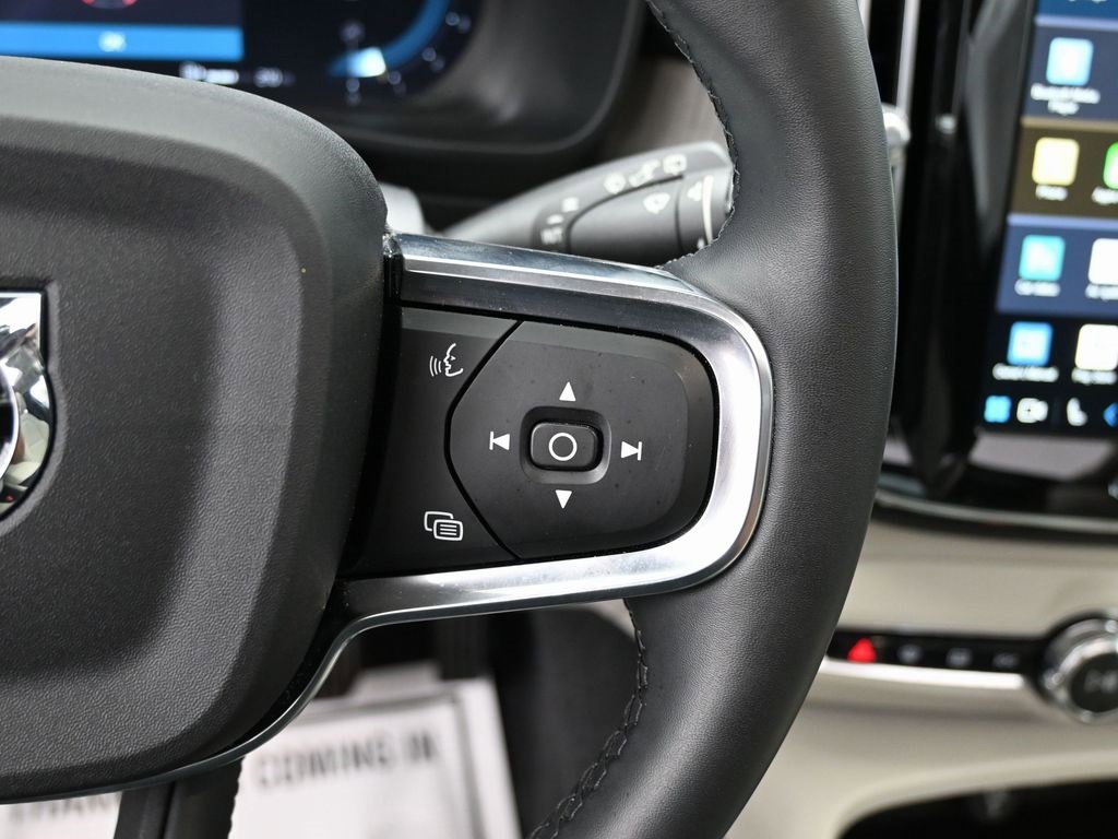 Used 2024 Volvo XC40 B5 Ultimate w/ Protection Package image 19