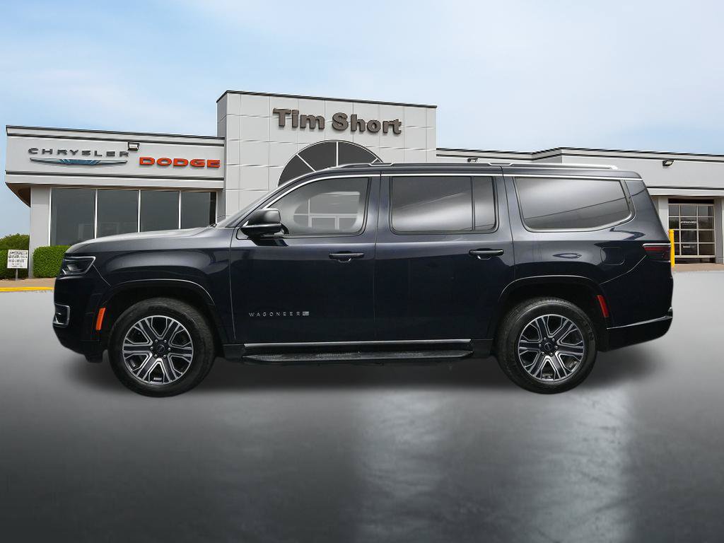 Used 2025 Jeep Wagoneer 4WD image 2