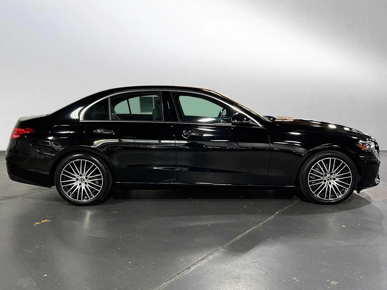 Used 2024 Mercedes-Benz C 300 4MATIC Sedan image 8