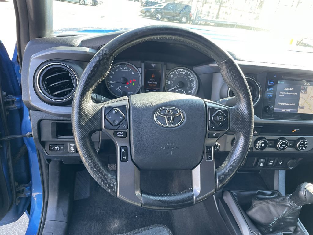 Used 2018 Toyota Tacoma TRD Sport AWD/4WD image 16