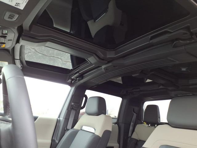 New 2026 GMC Hummer EV 4x4 Crew Cab image 15