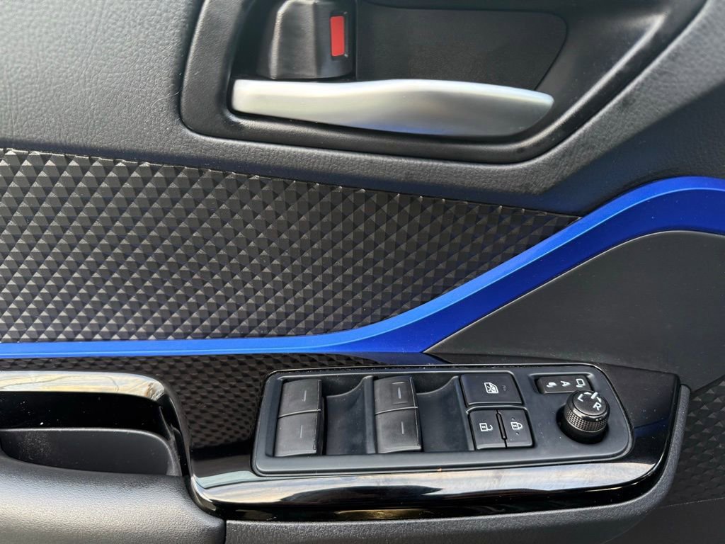 Certified 2022 Toyota C-HR XLE image 16