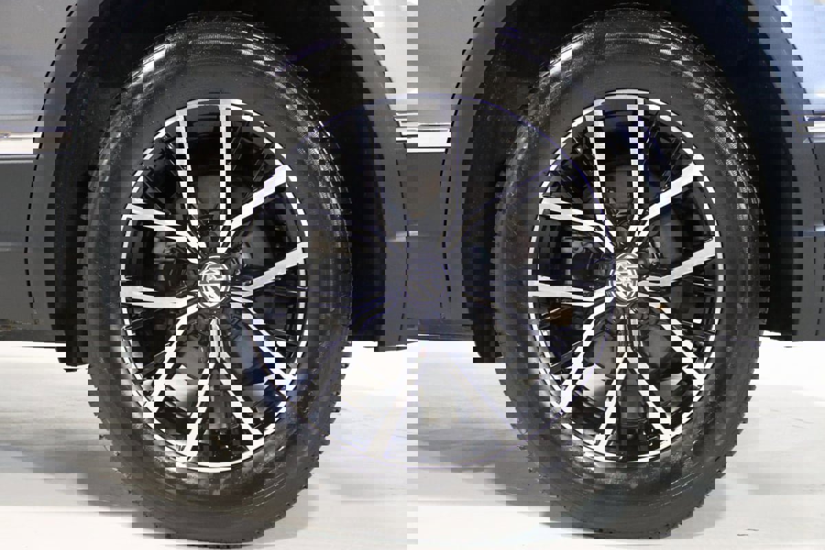 Used 2021 Volkswagen Tiguan SE w/ Panoramic Sunroof Package image 67