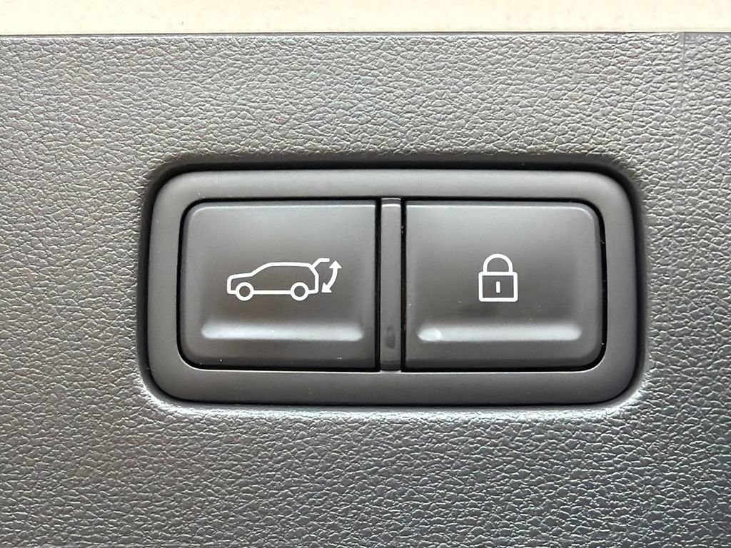 New 2026 Hyundai Ioniq 9 Limited image 19