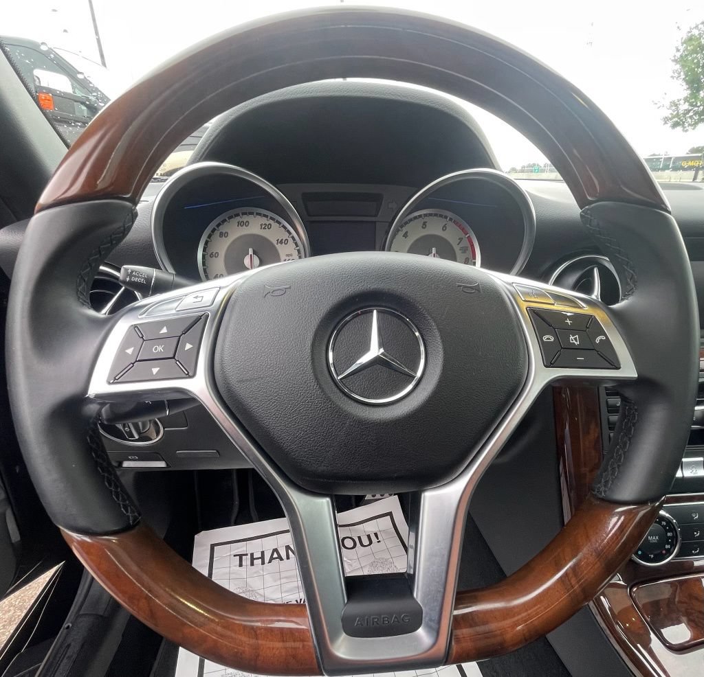 Used 2012 Mercedes-Benz SLK 350 image 18
