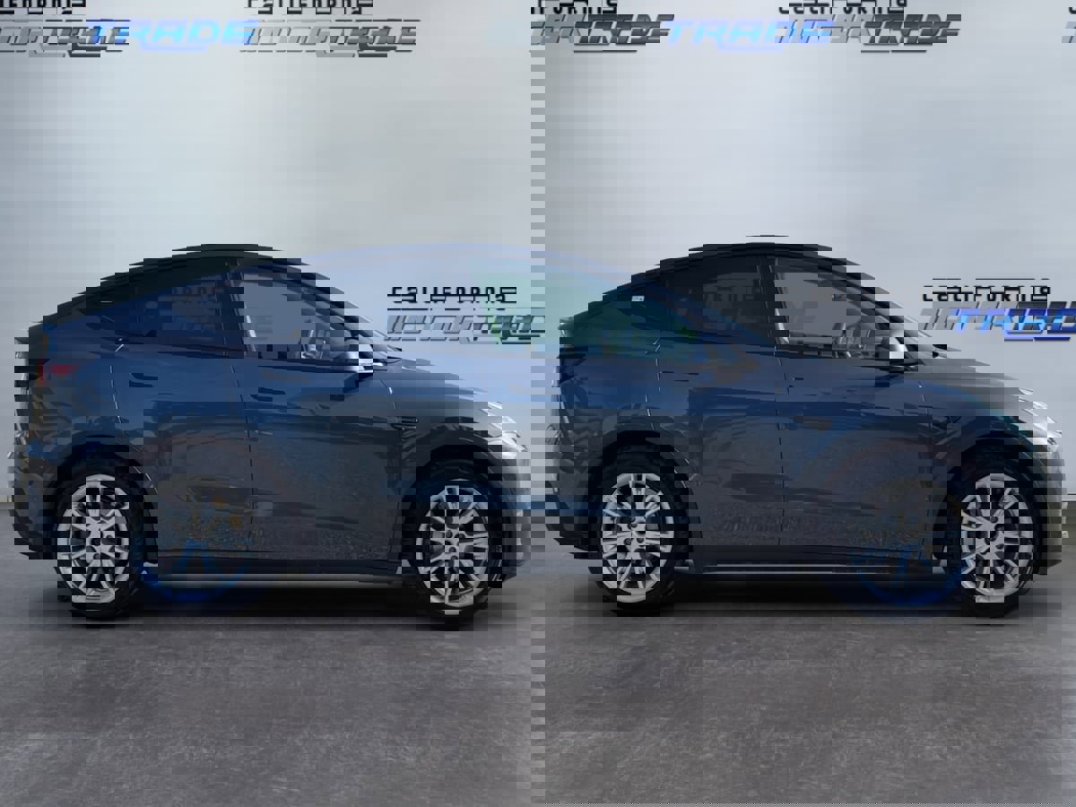 Used 2021 Tesla Model Y Long Range image 4