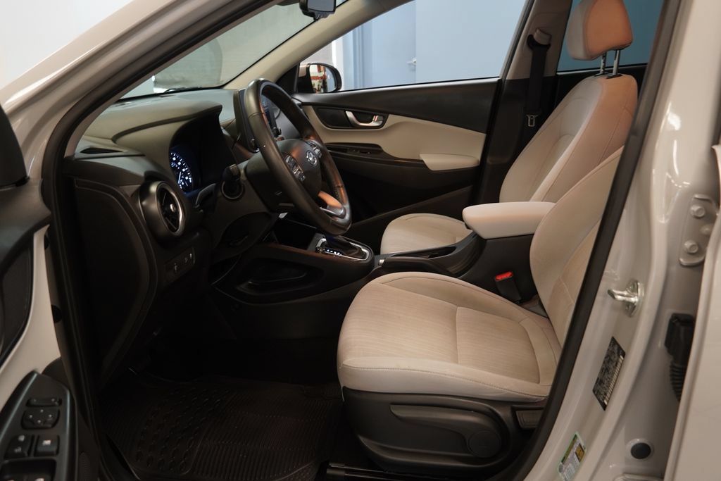 Used 2022 Hyundai Kona SEL w/ Convenience Package AWD/4WD image 4