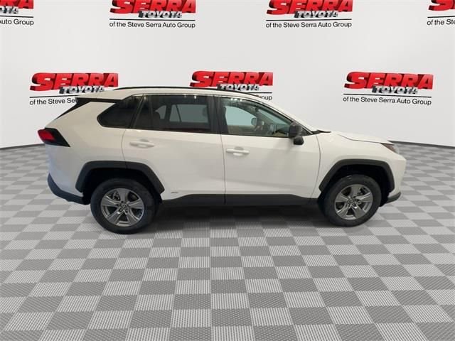 Used 2025 Toyota RAV4 LE AWD/4WD image 10