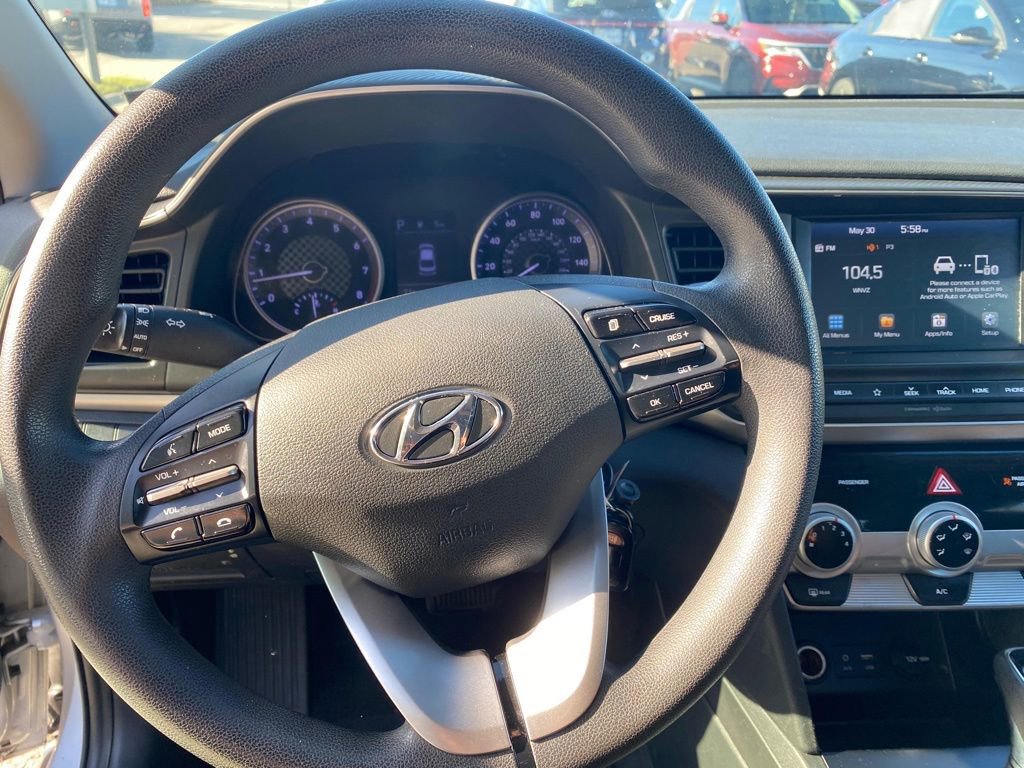 Used 2019 Hyundai Elantra SEL w/ Cargo Package FWD image 2