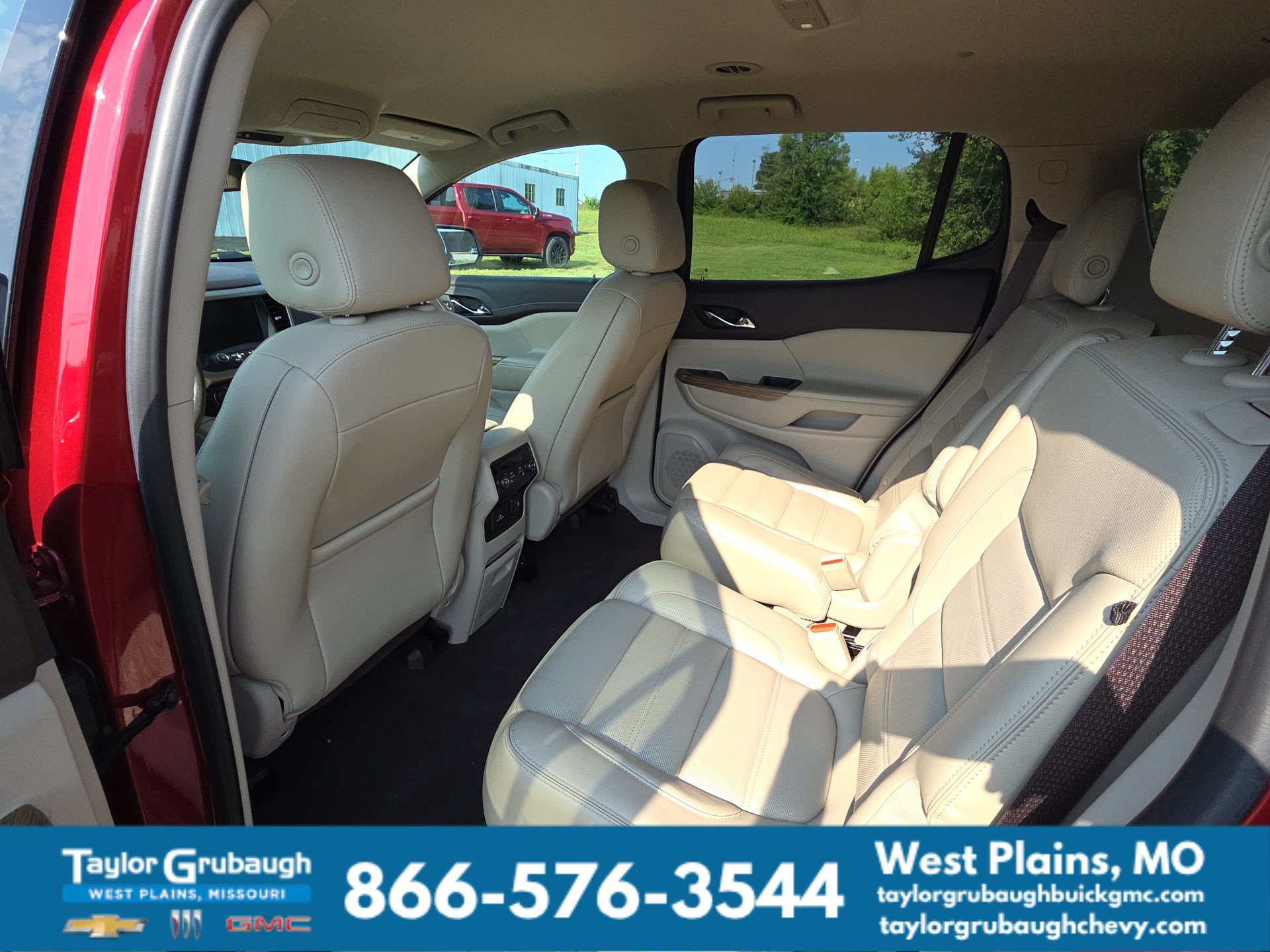 Used 2019 GMC Acadia Denali AWD/4WD image 13