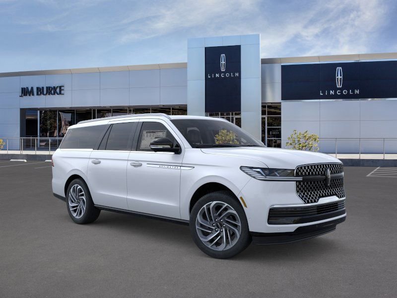 New 2026 Lincoln Navigator L Reserve AWD/4WD image 7