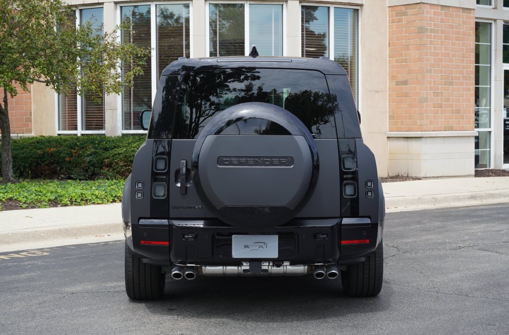 New 2026 Land Rover Defender 130 V8 AWD/4WD image 5