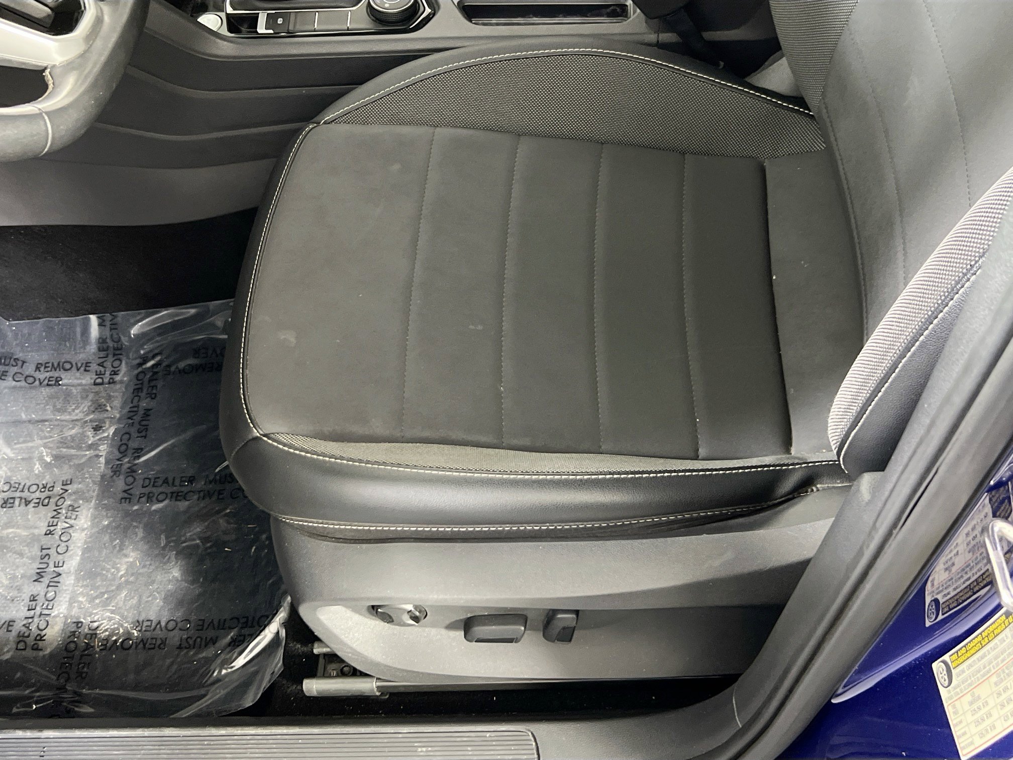 Used 2023 Volkswagen Taos SE image 18