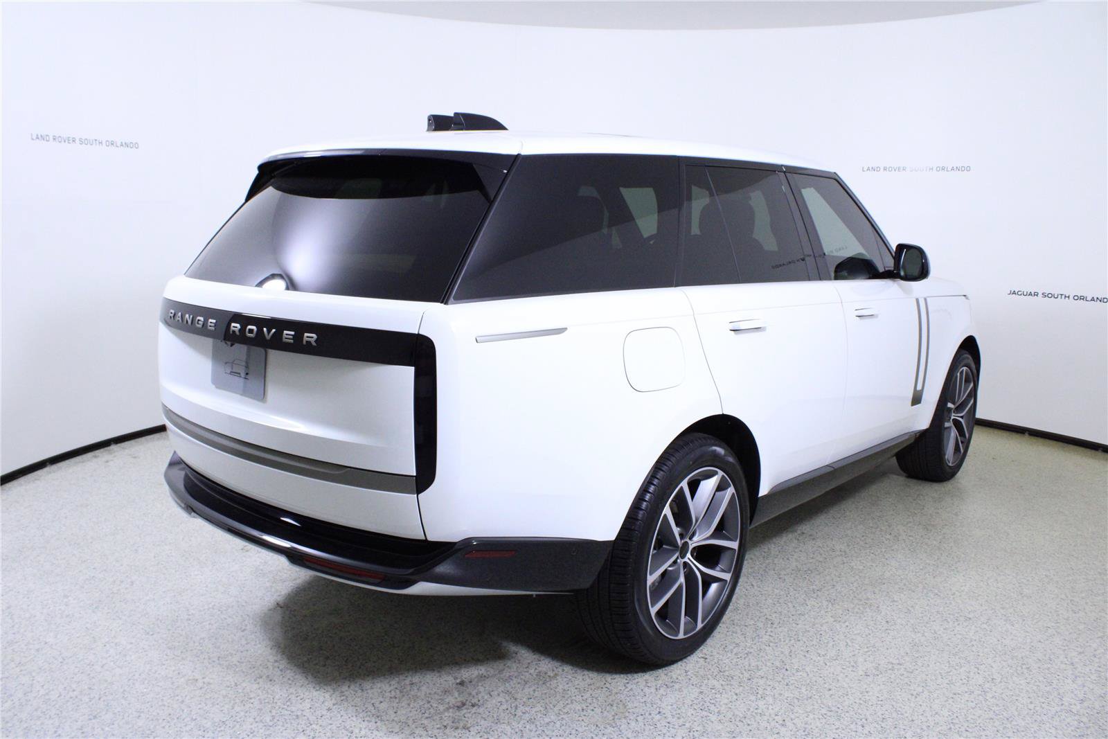 New 2026 Land Rover Range Rover SE AWD/4WD image 7