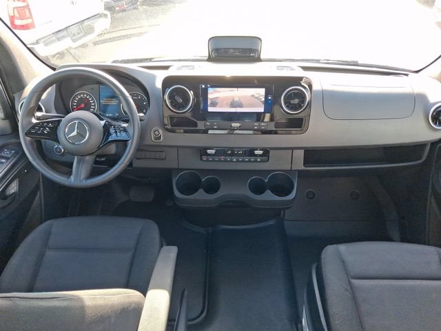 Used 2025 Mercedes-Benz Sprinter 2500 image 8