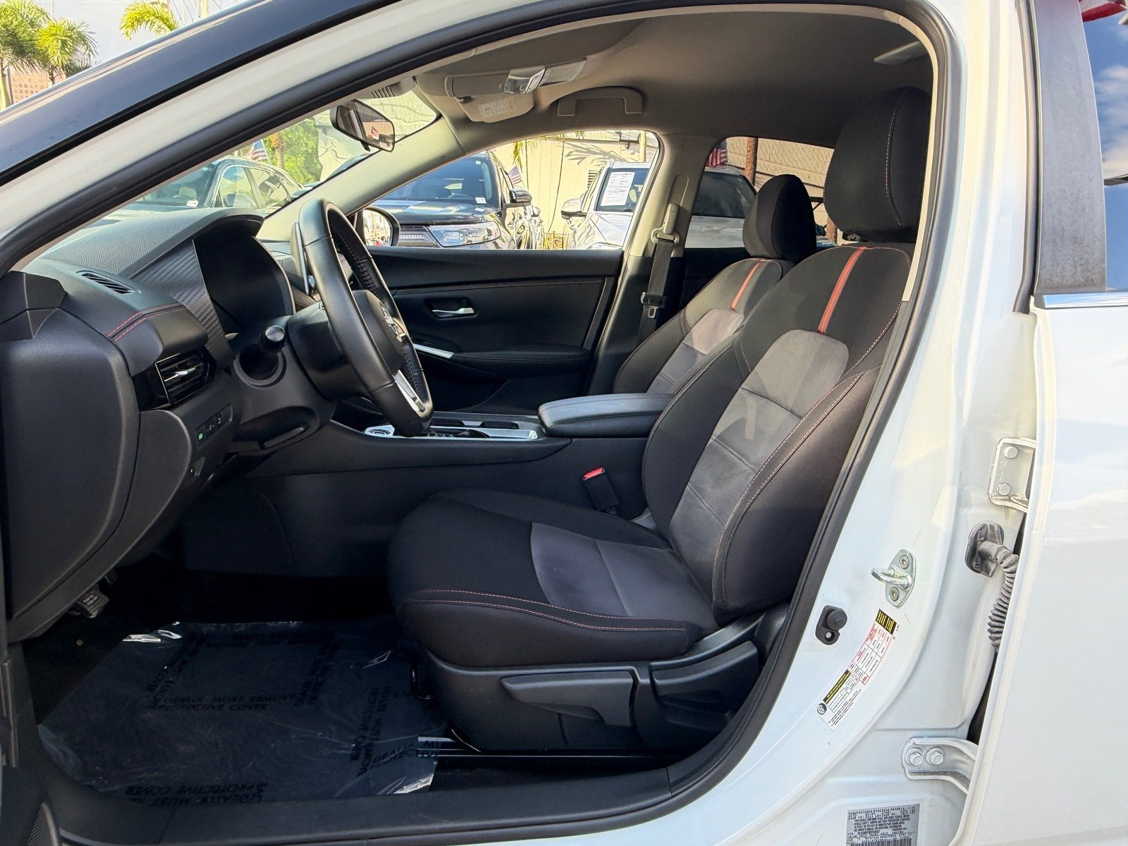 Certified 2024 Nissan Sentra SR FWD image 9