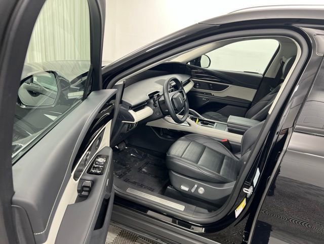 Certified 2025 Lincoln Nautilus Reserve AWD/4WD image 12