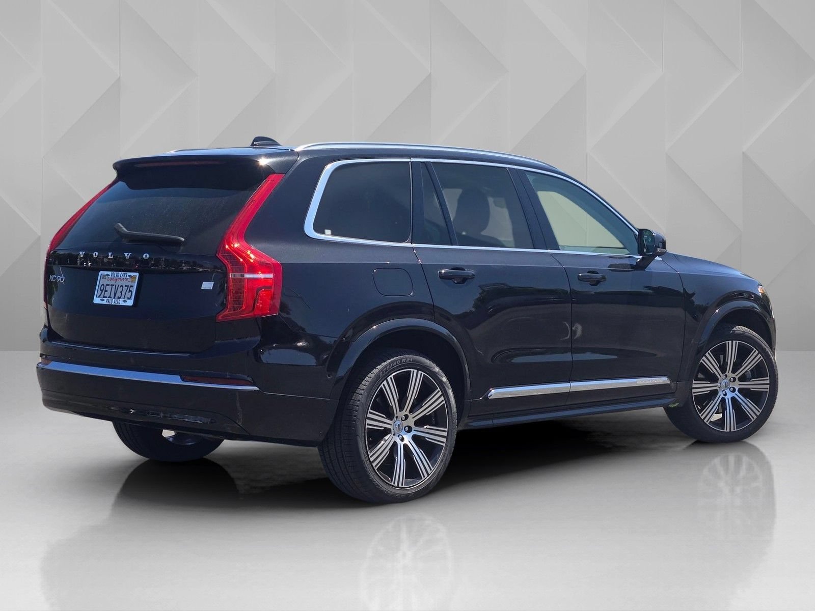 Certified 2023 Volvo XC90 T8 Ultimate w/ Protection Package Premier AWD/4WD image 9