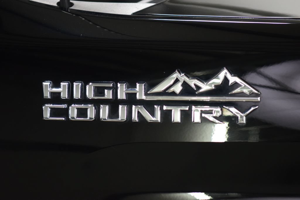 Used 2024 Chevrolet Silverado 3500 High Country w/ Technology Package AWD/4WD image 18