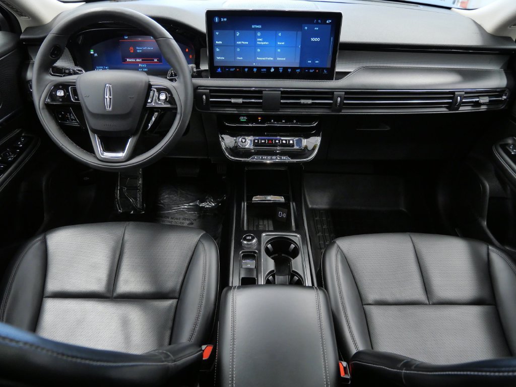Used 2024 Lincoln Corsair AWD w/ Equipment Group 101A image 18