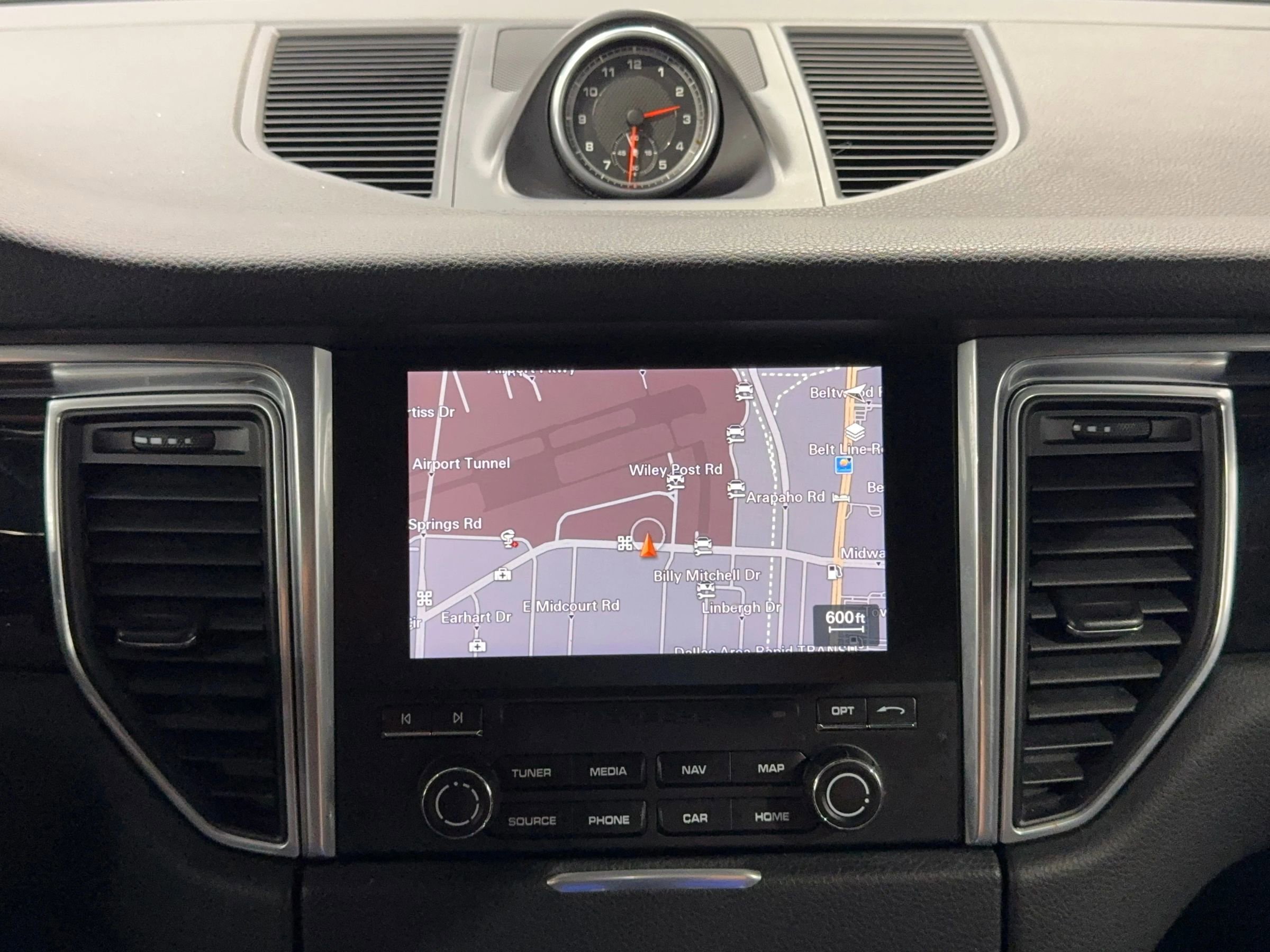 Used 2017 Porsche Macan image 28